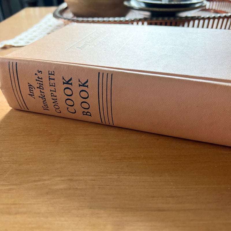 Vintage Amy Vanderbilt’s Complete Cookbook 