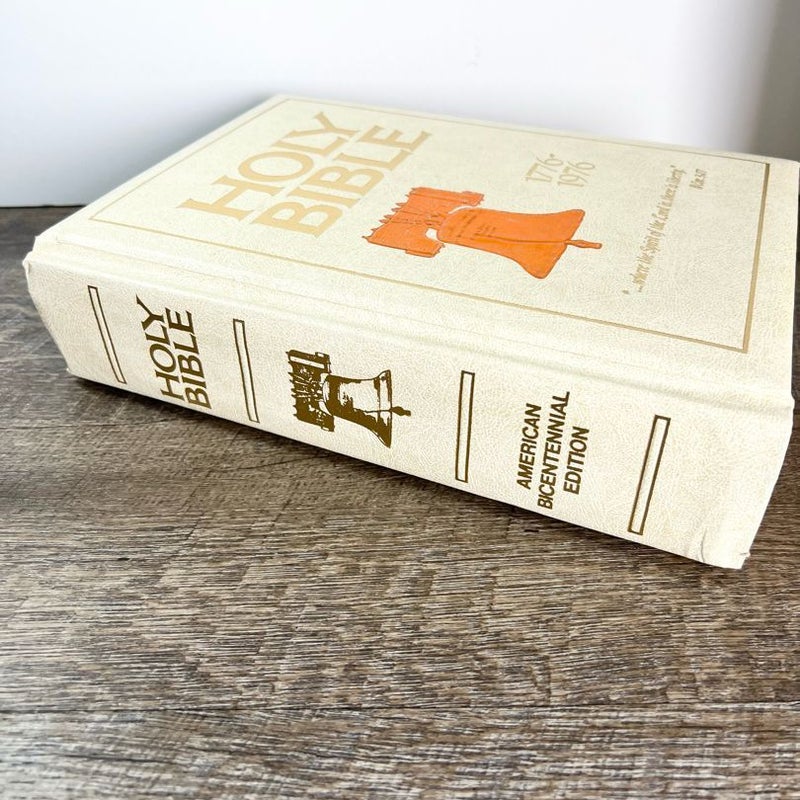 Vintage 1976 Bicentennial Bible 