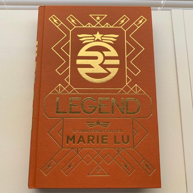 Legend hotsell Marie Lu (Fairyloot) SIGNED