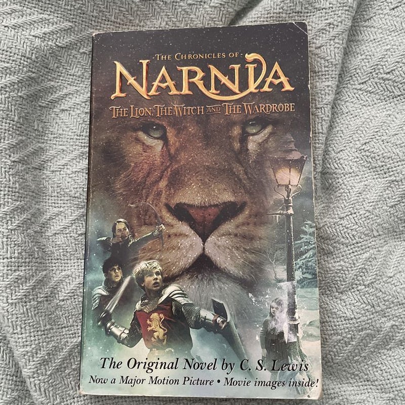 The Lion, the Witch and the Wardrobe Movie Tie-In Edition