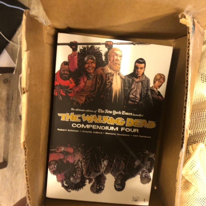 The Walking Dead Compendium Volume 4