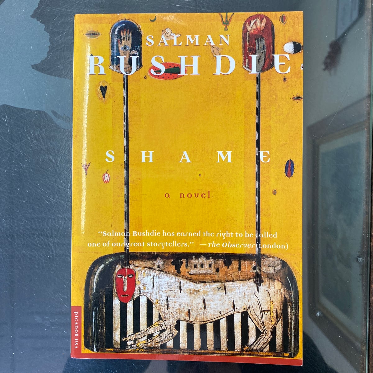 Shame by Salman Rushdie, Paperback | Pangobooks