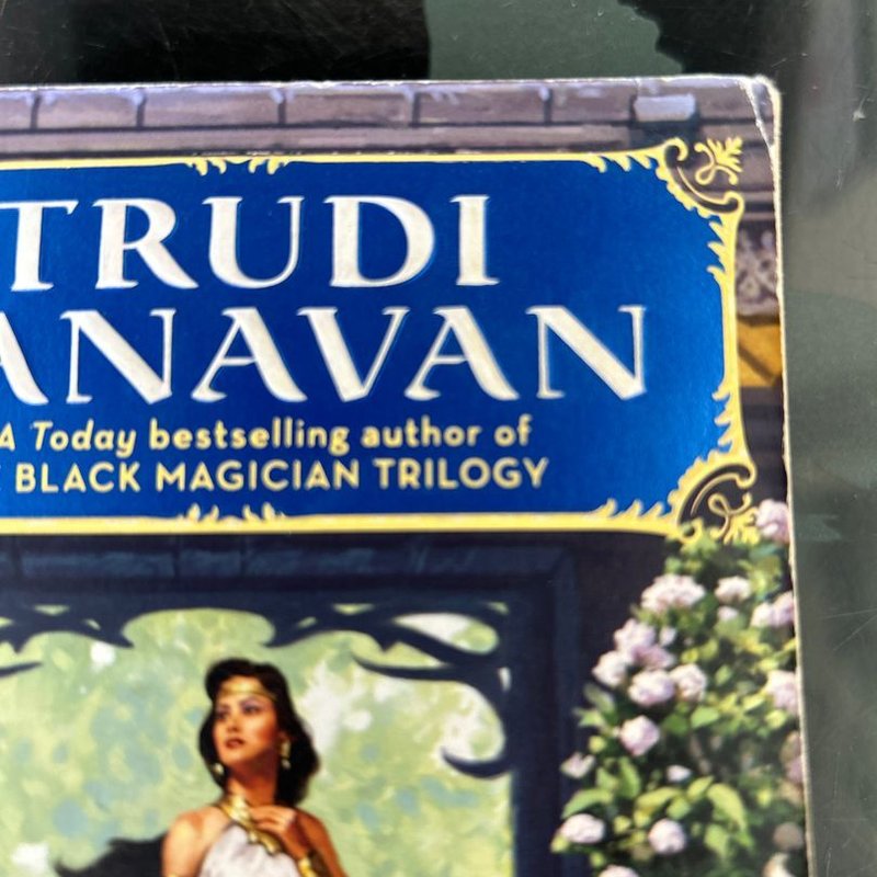 Priestess of the White