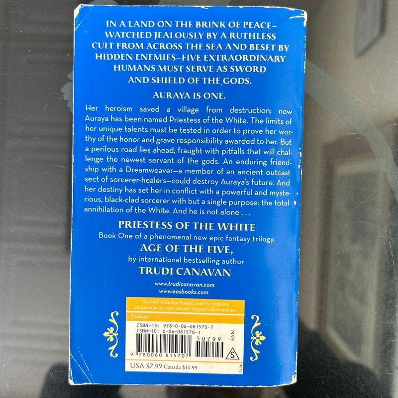 Priestess of the White