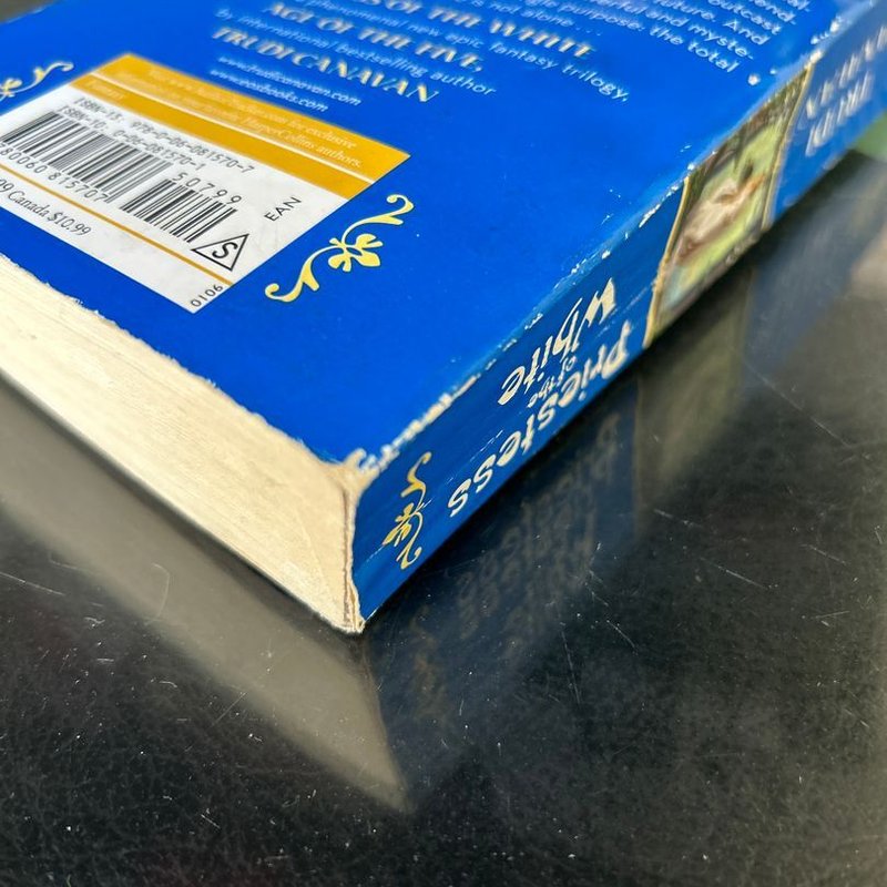 Priestess of the White