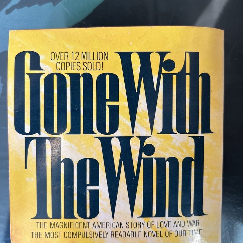 Gone with the Wind (Vintage 1973 First Avon Printing)