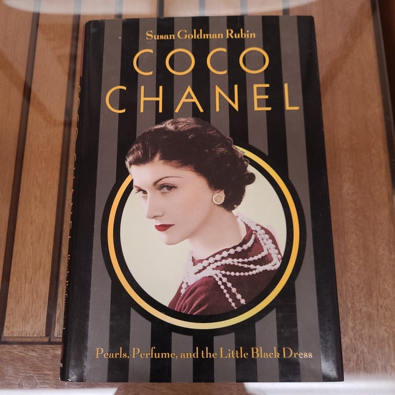 coco chanel color palette book