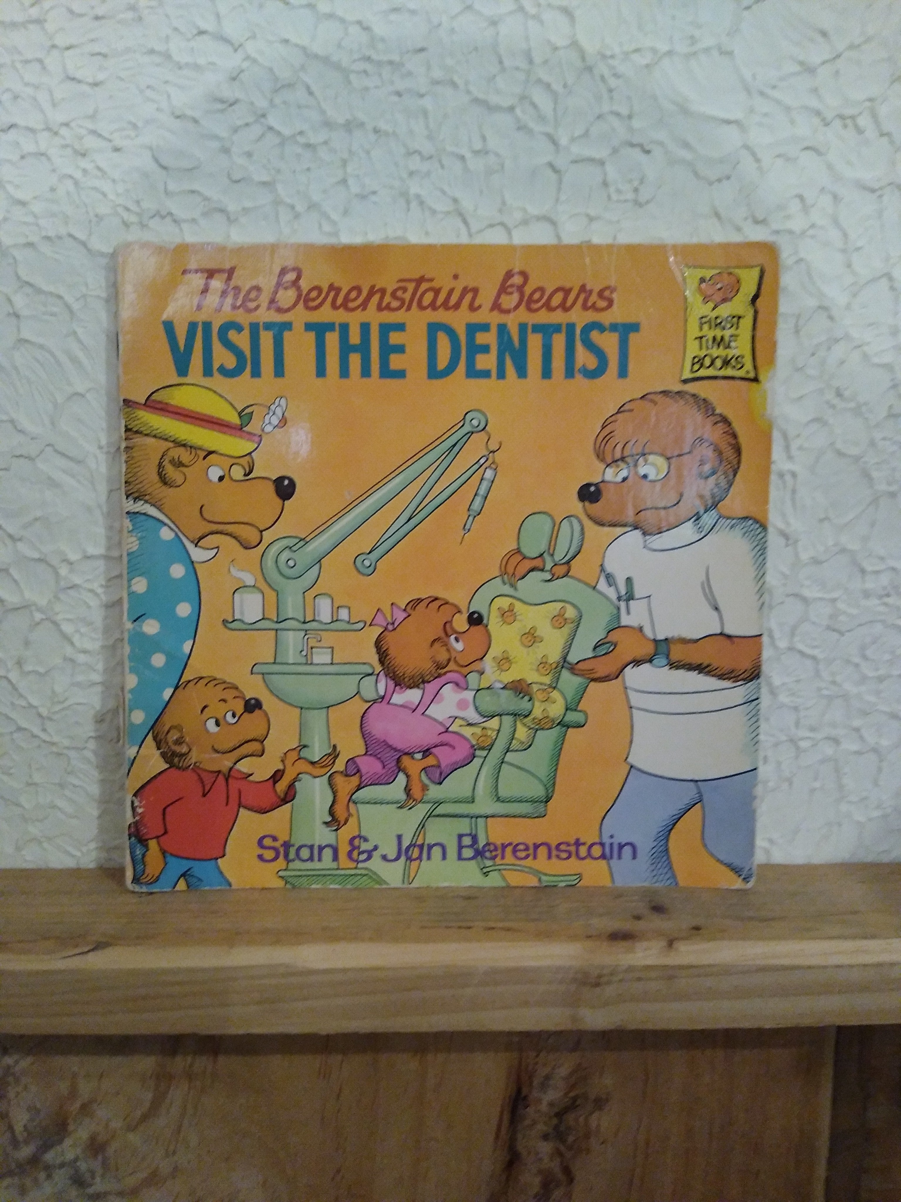 The Berenstain Bears Visit the Dentist