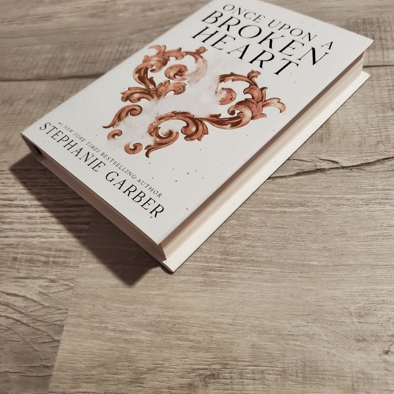 Owlcrate once upon a broken heart 