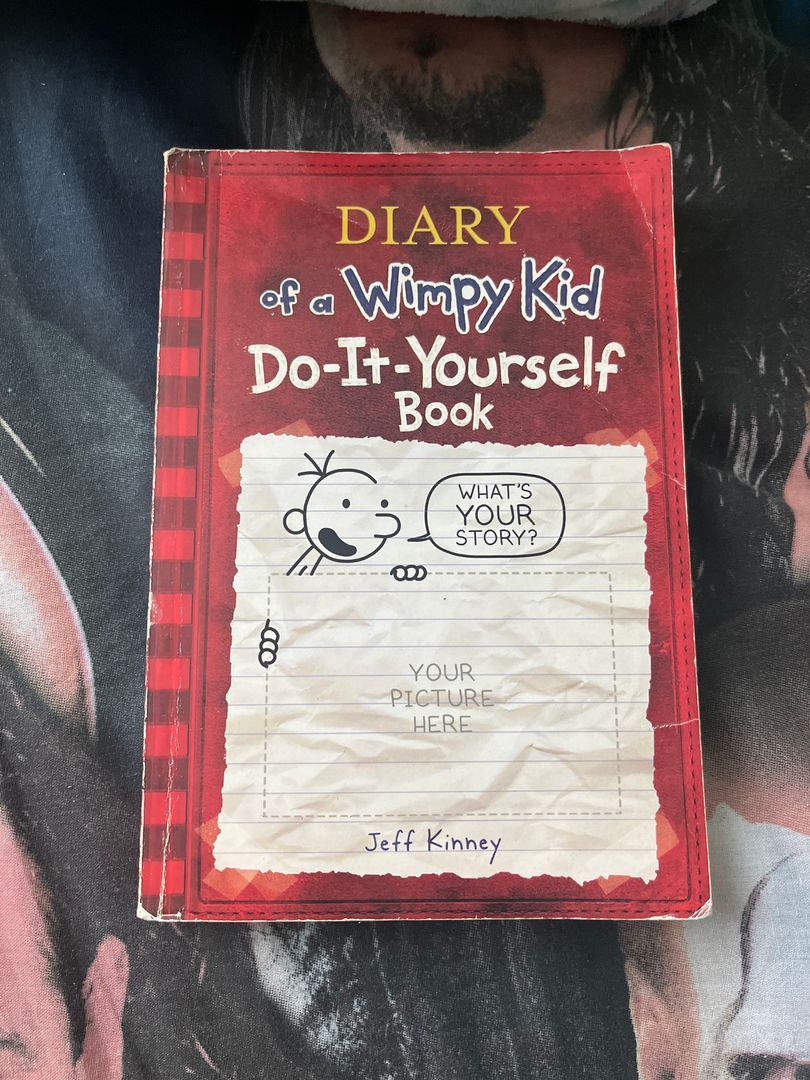 Diary of a Wimpy Kid Do-It-Yourself Book