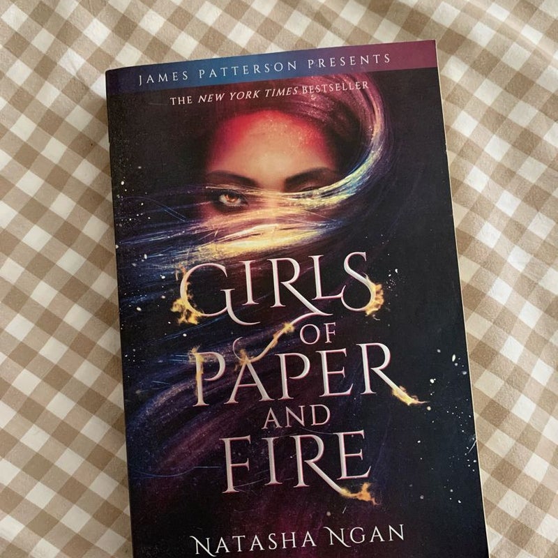 Girls of paper and fire 