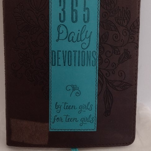 365 Devotions for Teens