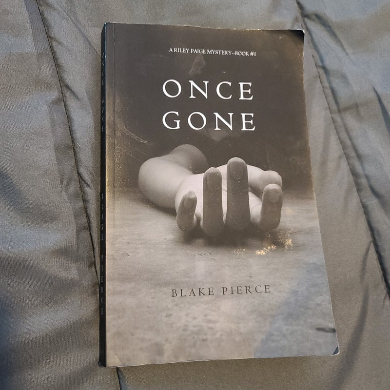 Once Gone (a Riley Paige Mystery--Book #1)