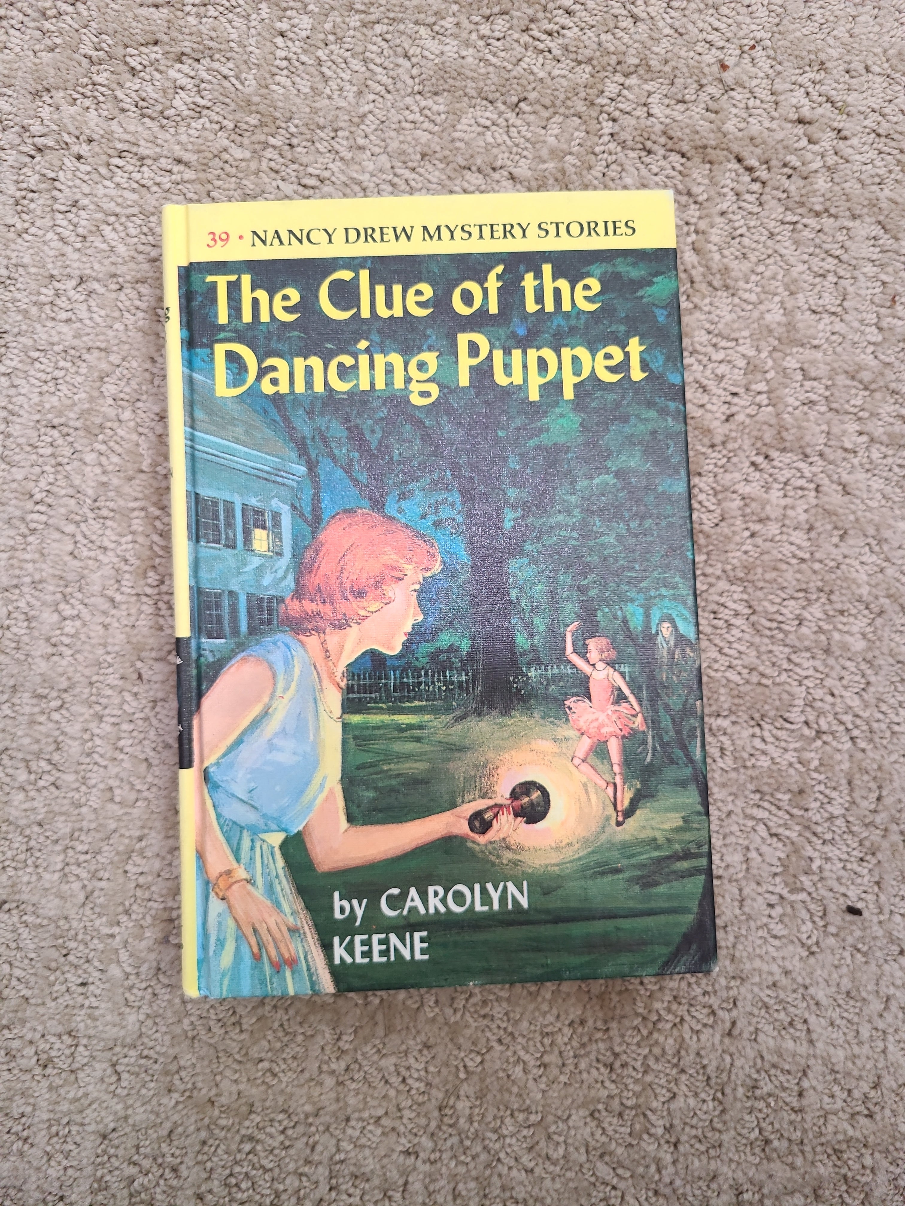 Nancy Drew 39: the Clue of the Dancing Puppet