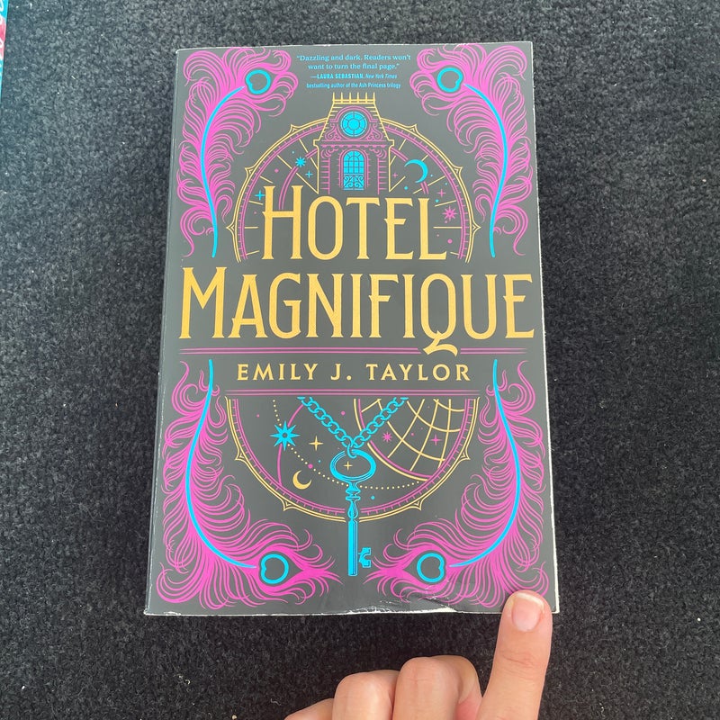 Hotel Magnifique