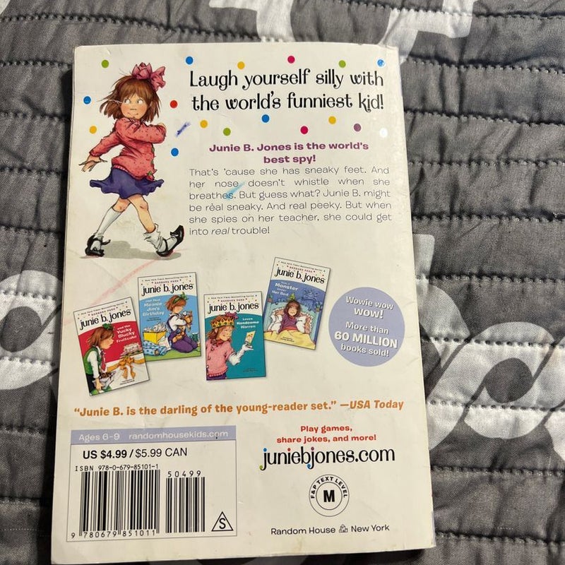 Junie B. Jones #4: Junie B. Jones and Some Sneaky Peeky Spying