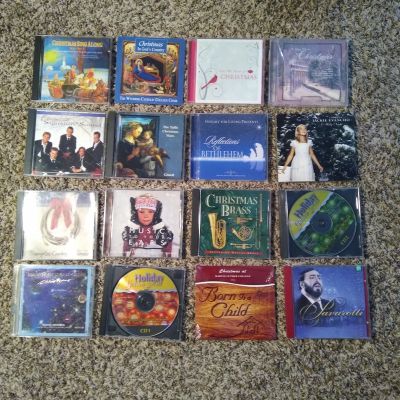 16 Christmas CDs 