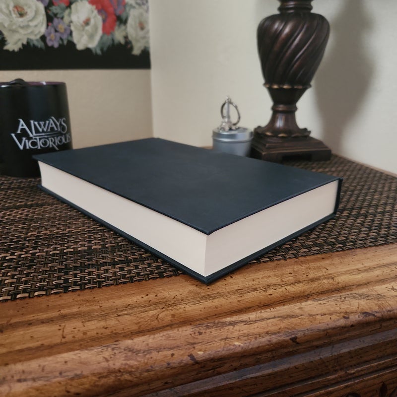 (SIGNED FAIRYLOOT)The Hazel Wood