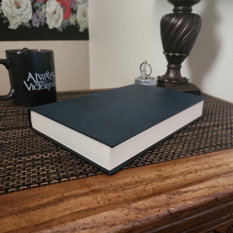 (SIGNED FAIRYLOOT)The Hazel Wood
