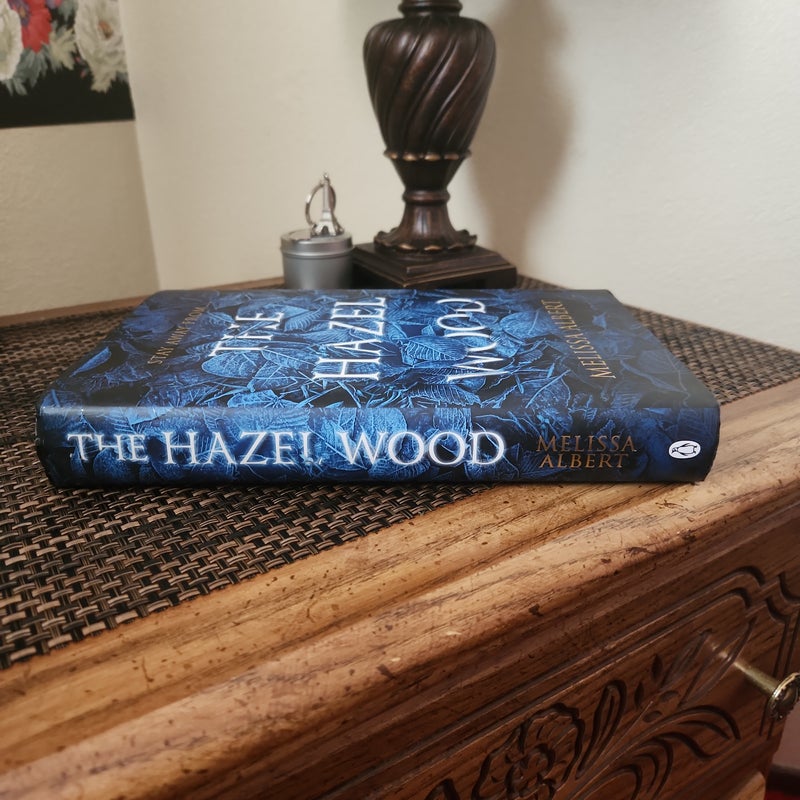 (SIGNED FAIRYLOOT)The Hazel Wood