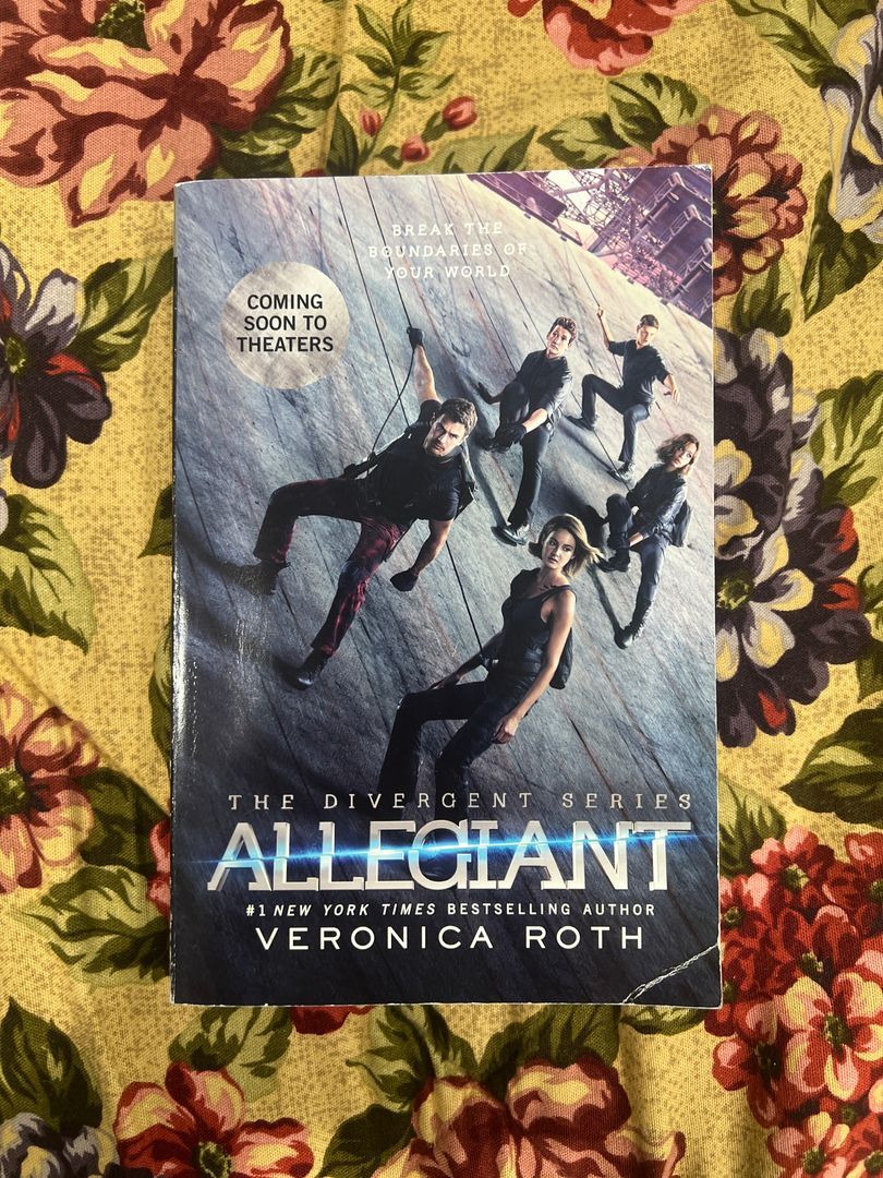 Allegiant Movie Tie-In Edition