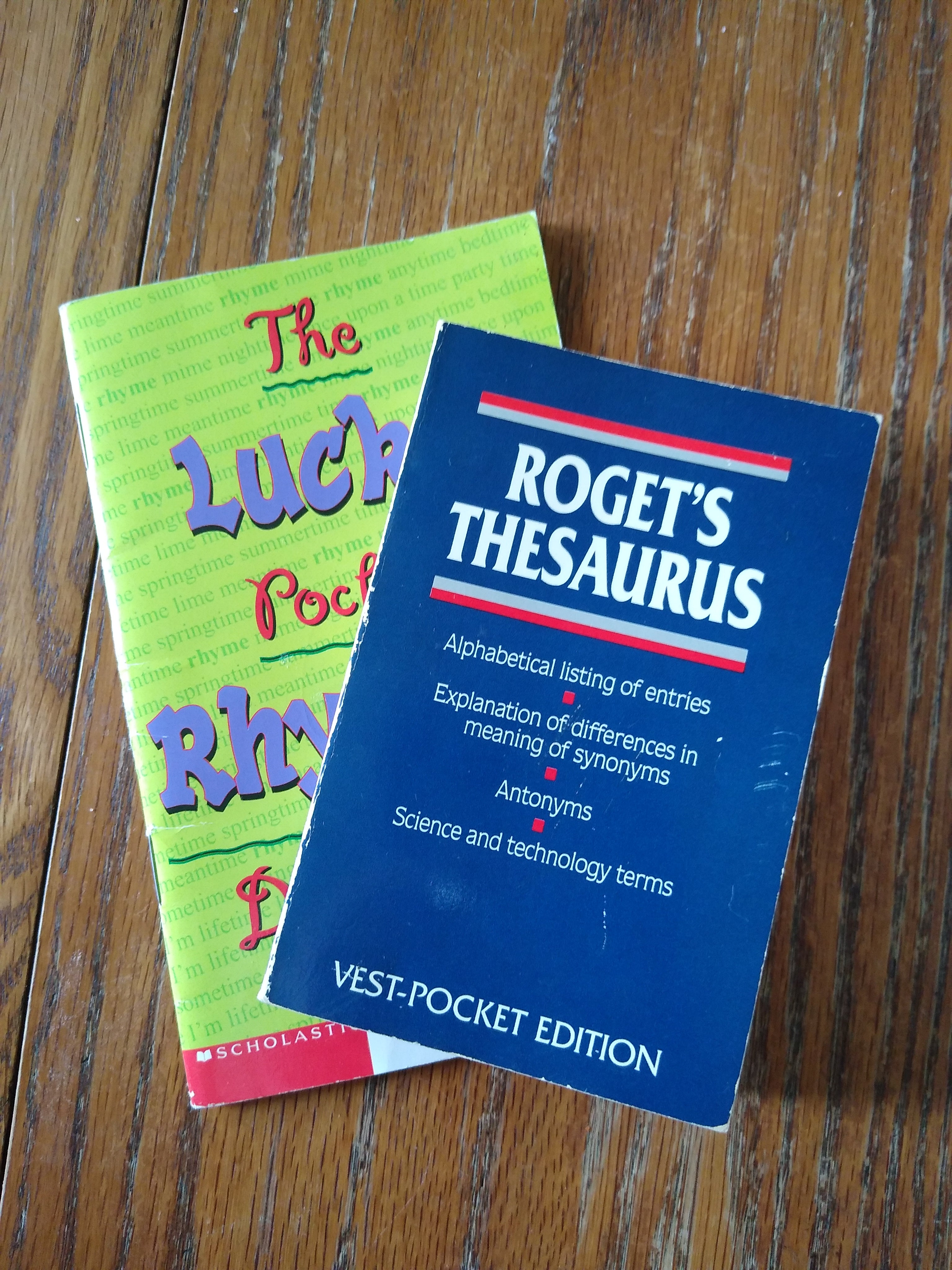Vest-Pocket　by　Heritage　Books　Paperback　Edition　American　Pango　Dictionary　Editors,　Roget's　Thesaurus,