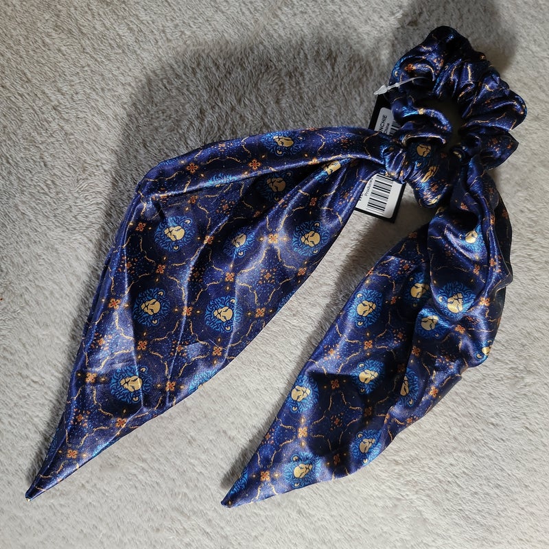 Fairyloot We Hunt the Flame Scrunchie 