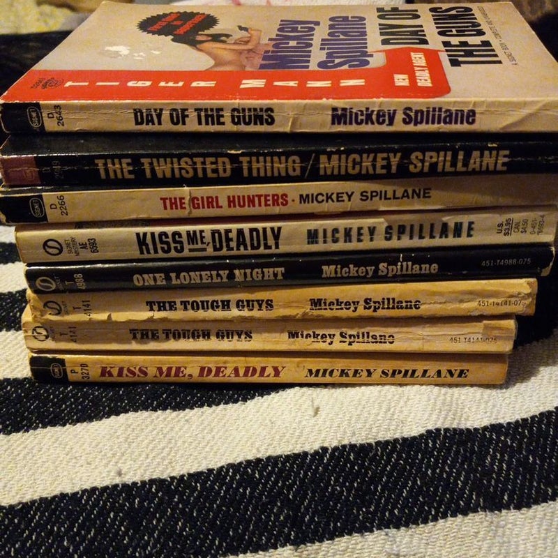 7 book Mickey Spillane vintage pulp paperback bundle 