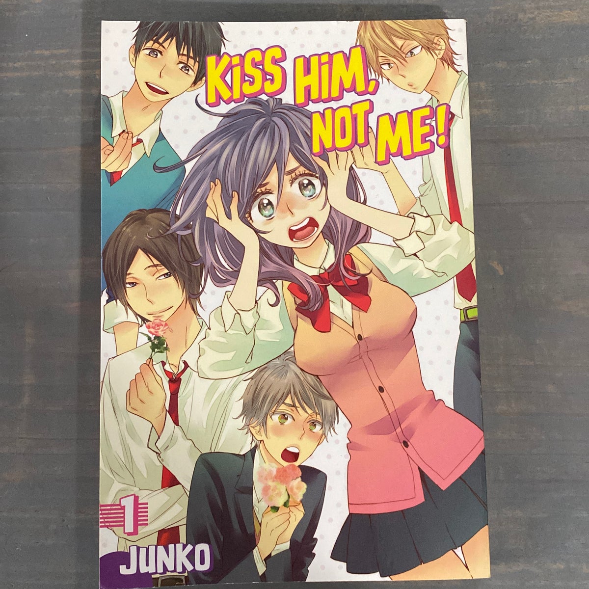  Kiss Him, Not Me 1: 9781632362025: Junko: Books