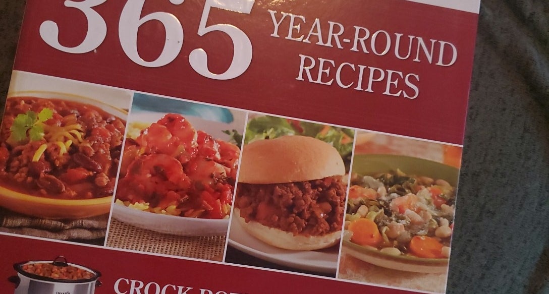 Crockpot 365 Year-Round Recipes: Slow Cooker Recipes for Every Season  (Hardcover)