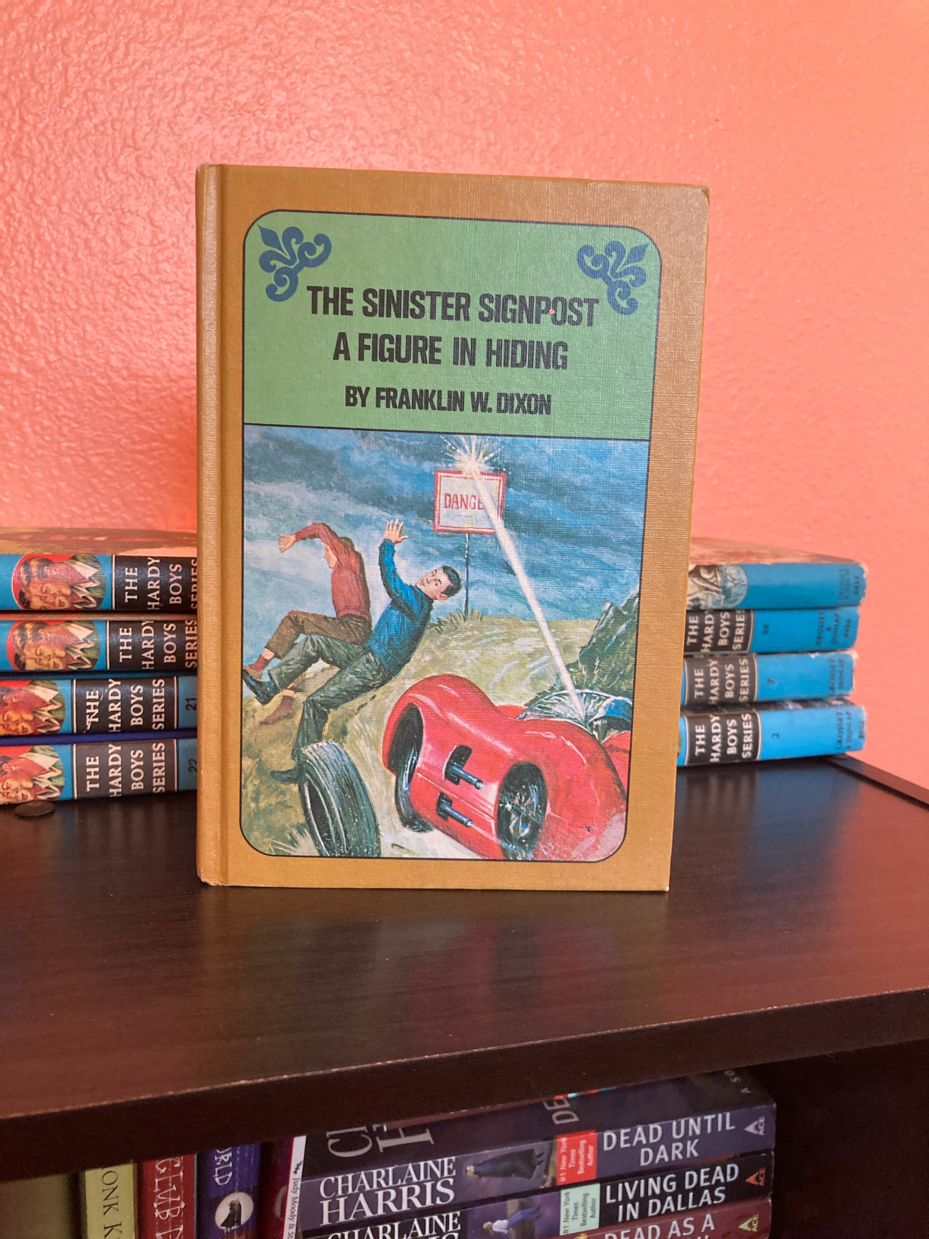 Hardy Boys 15: the Sinister Signpost