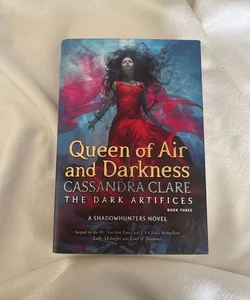 Queen of Air and Darkness + Alternate Dust Jacket