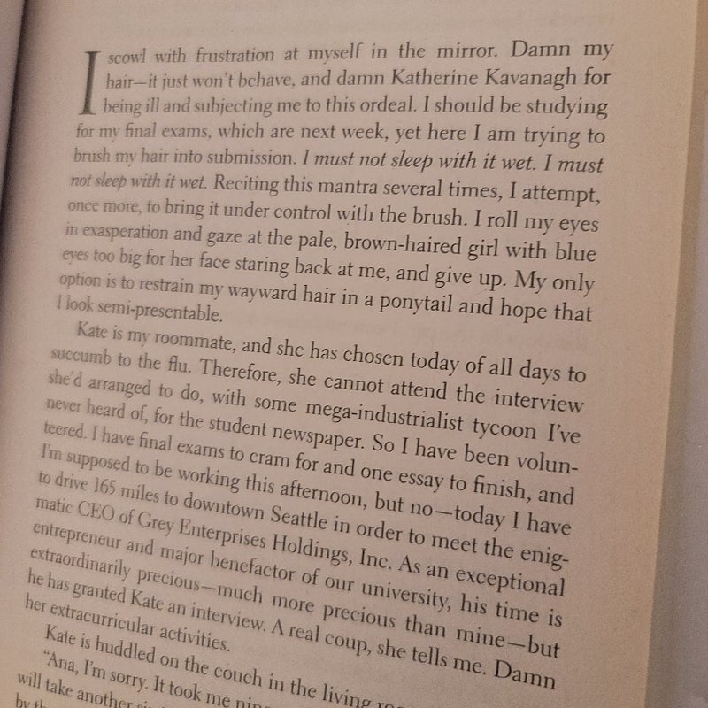 Fifty Shades of Grey (Movie Tie-In Edition)
