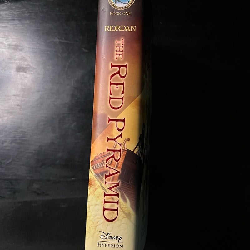 The only Red Pyramid (Kane Chronicles, Book One)