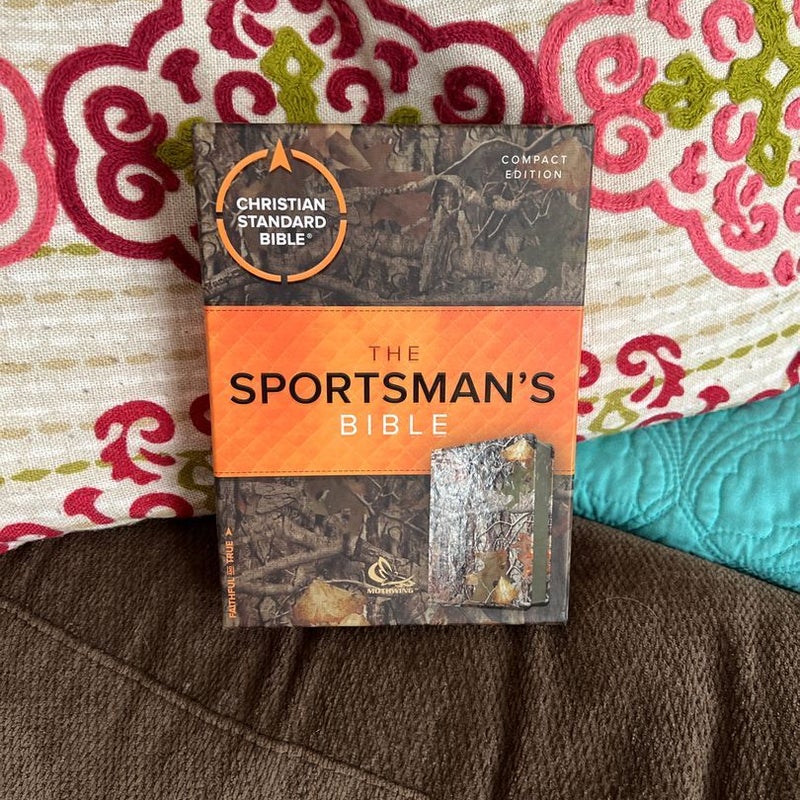 CSB Sportsman's Bible: Large Print Compact Edition, Mothwing Camouflage LeatherTouch