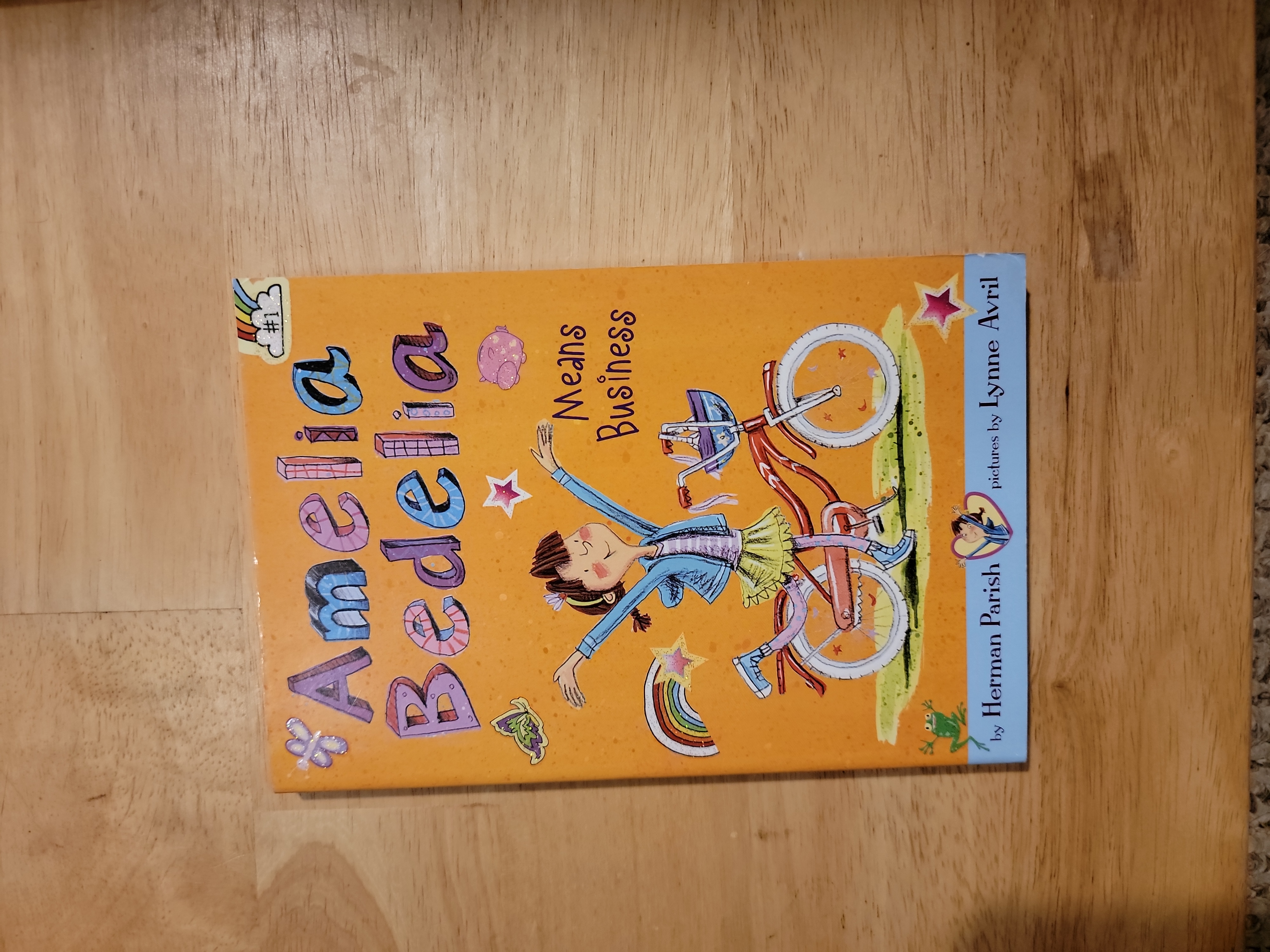 Amelia Bedelia Chapter Book #1: Amelia Bedelia Means Business