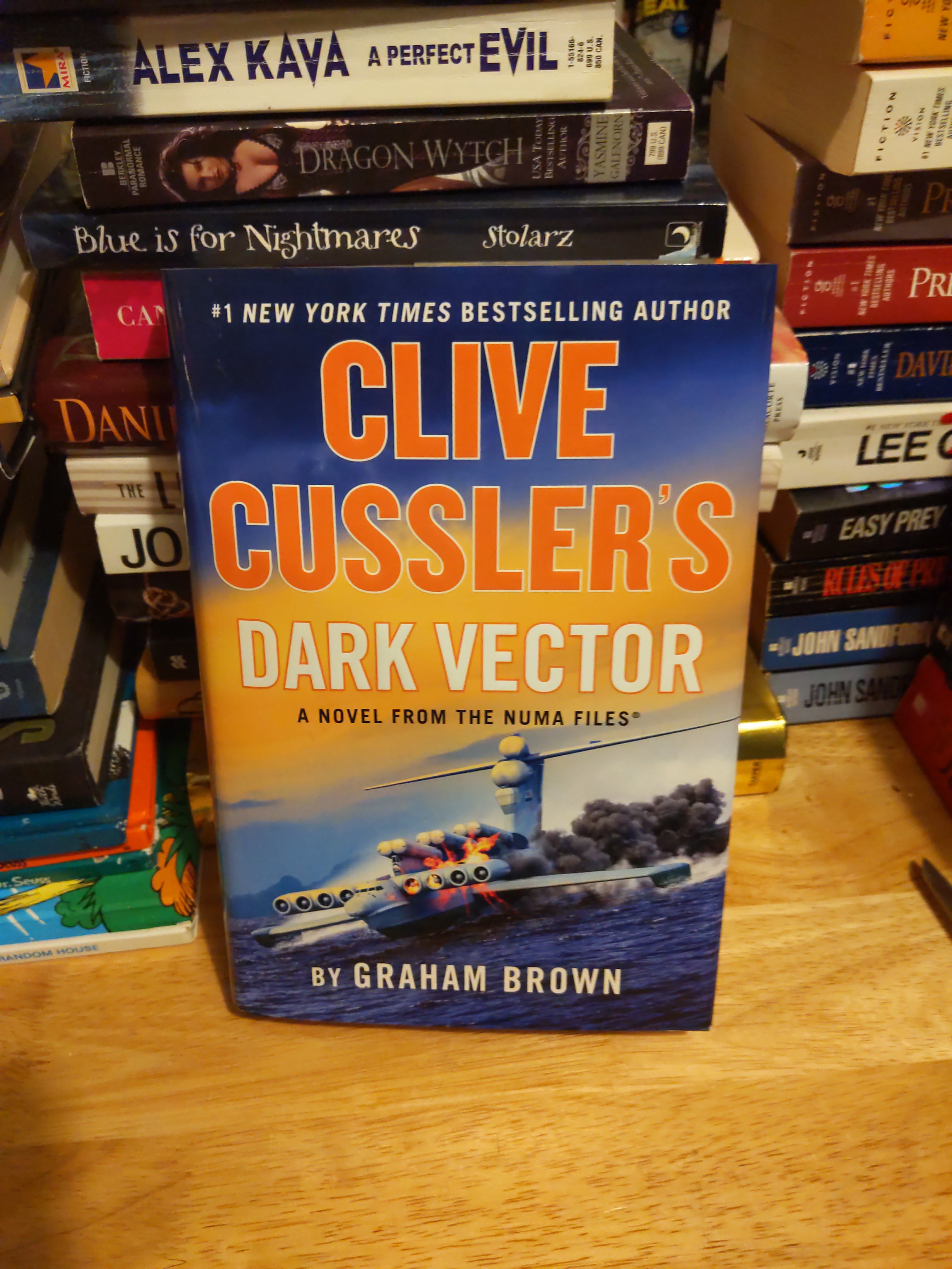 Clive Cussler's Dark Vector