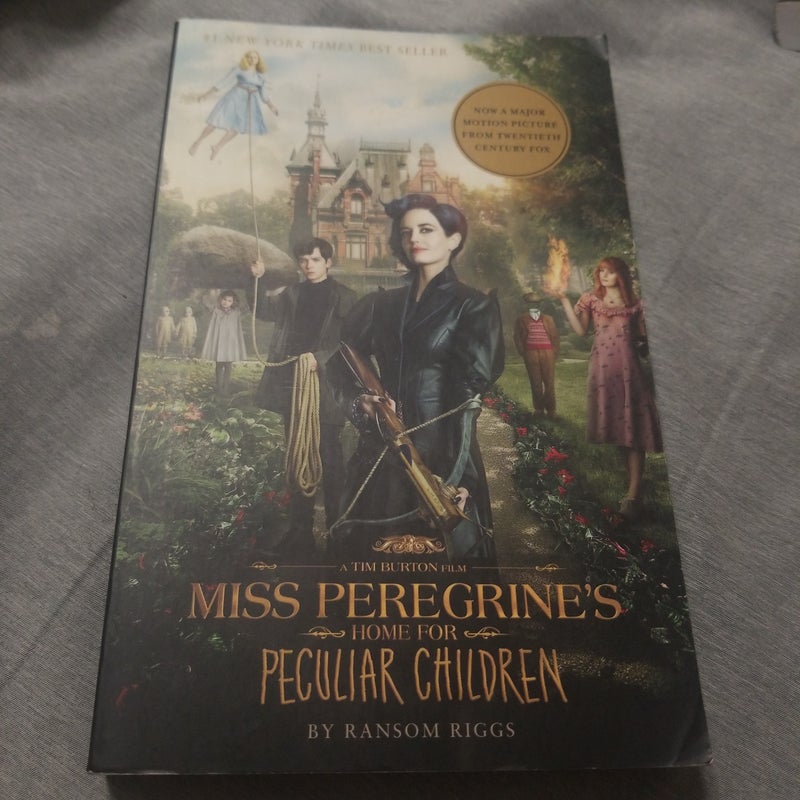 Miss Peregrine's Home for Peculiar Children (Movie Tie-In Edition)