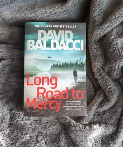 Long Road to Mercy: an Atlee Pine Novel 1