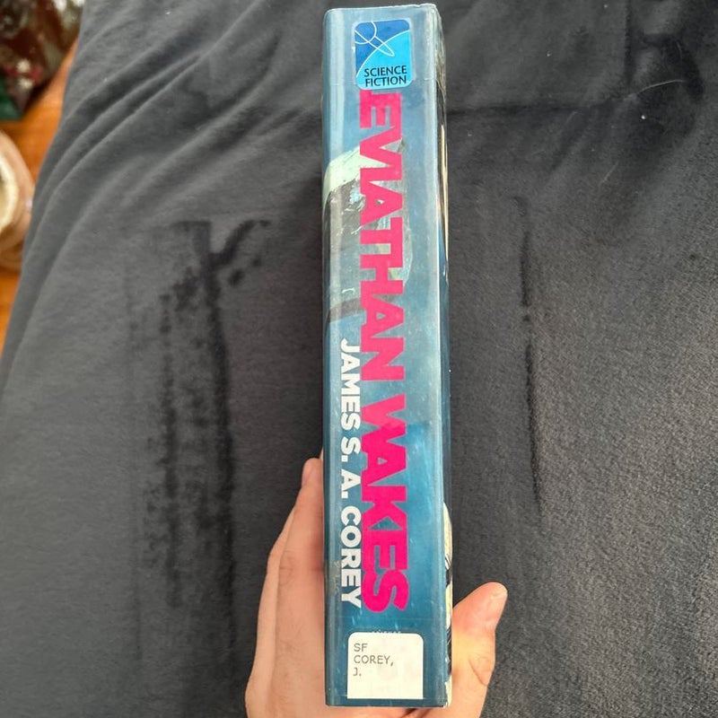 Leviathan Wakes (LIBRARY COPY)