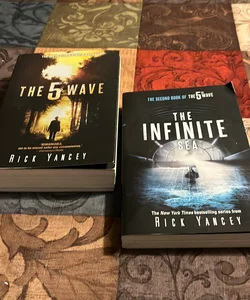 The 5th (Fifth) Wave 1 & The Infinite Sea 2 (Rick Yancey-The 5th Wave Series Books 1 & 2-Book Bundle)