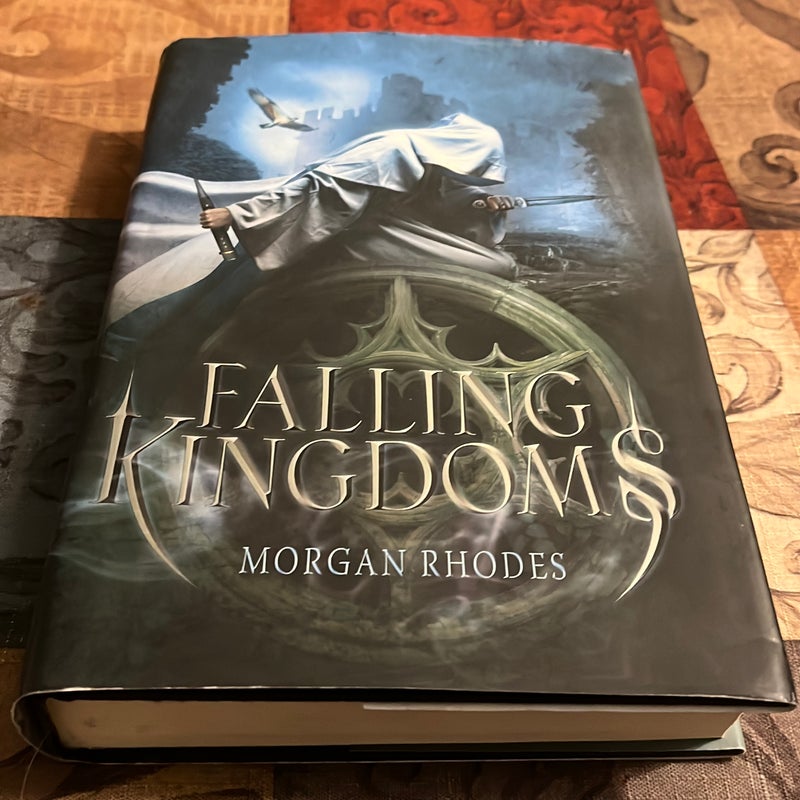 Falling kingdoms (Book 1 in the Falling Kingdoms Series)