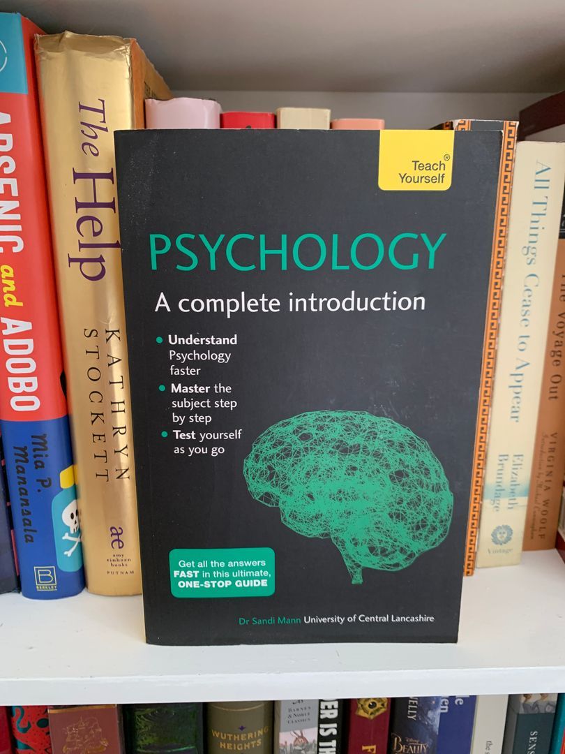 Psychology: a Complete Introduction