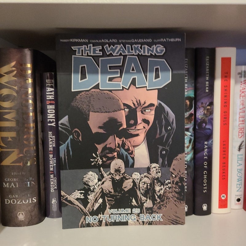 The Walking Dead Volume 25
