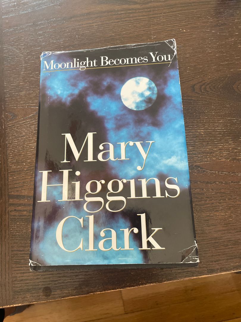 Moonlight Becomes You By Mary Higgins Clark, Hardcover | Pangobooks