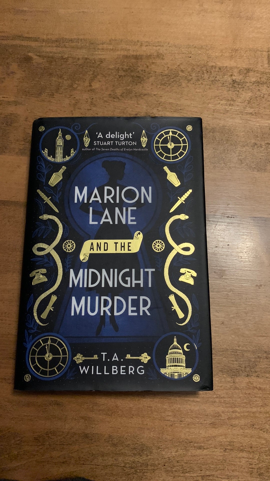 Marion Lane and the Midnight Murder