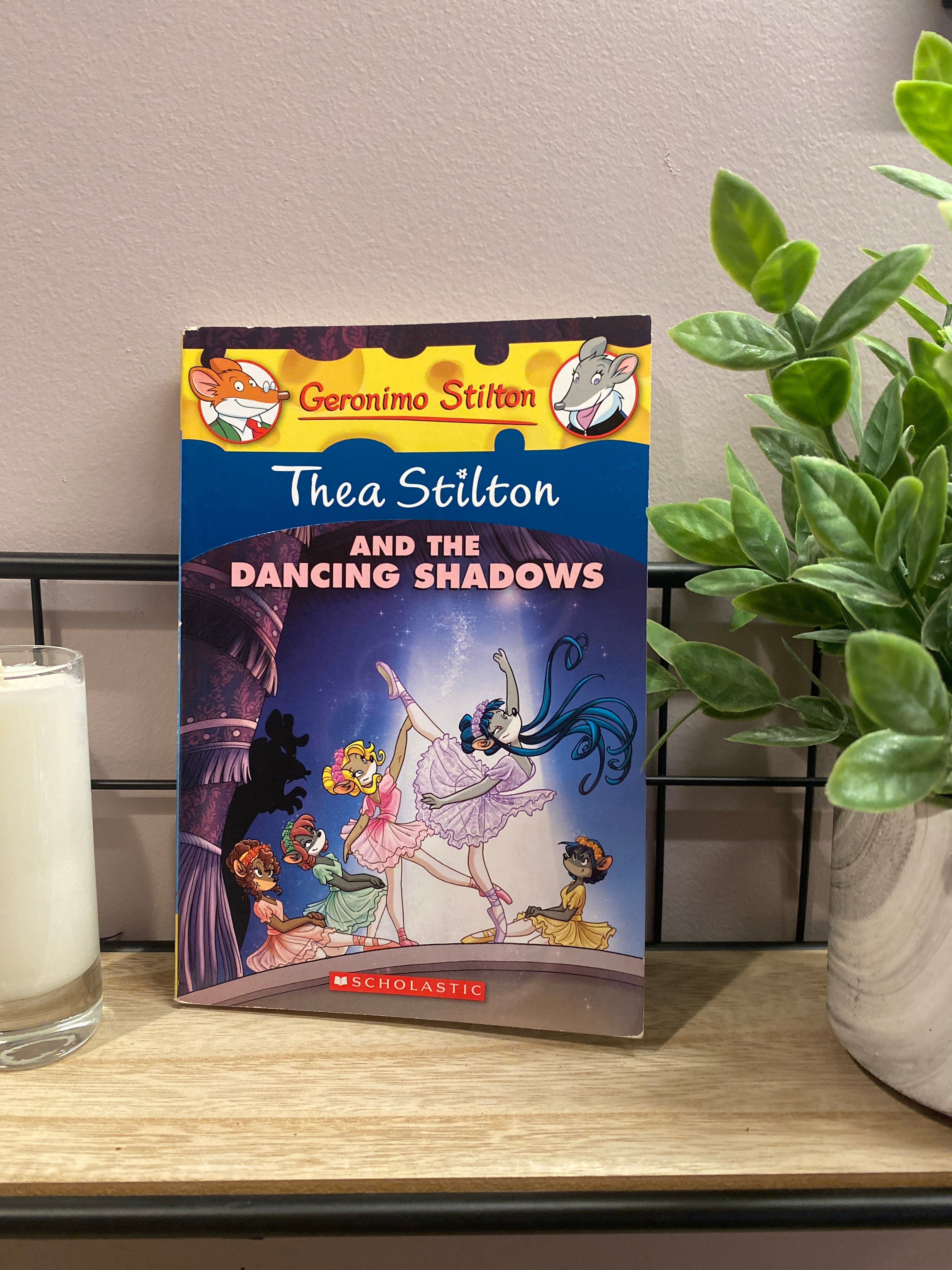 Thea Stilton and the Dancing Shadows