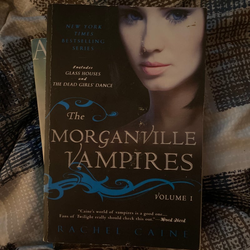 The Morganville Vampires, Volume 1