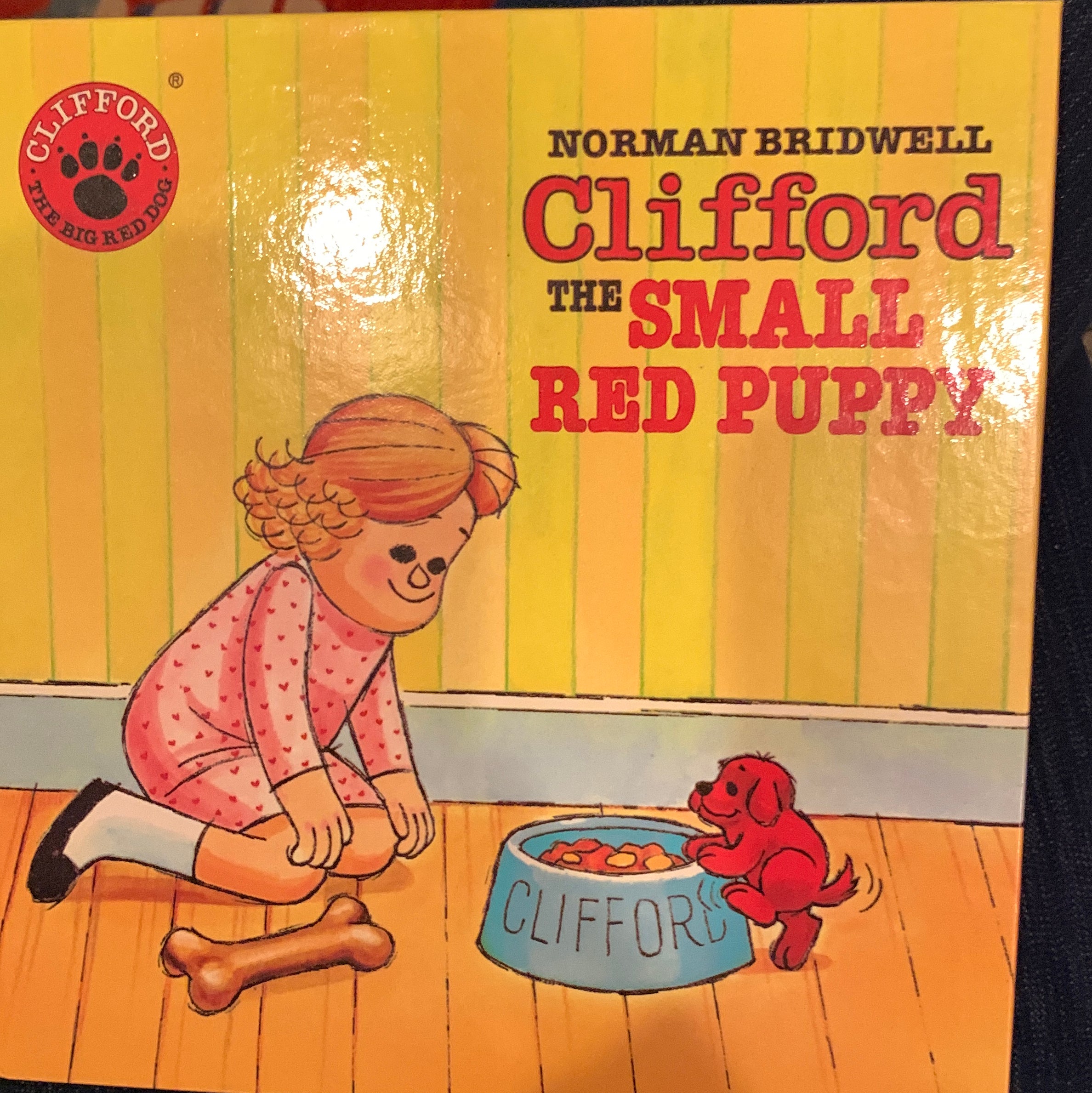 Clifford the Small Red Puppy