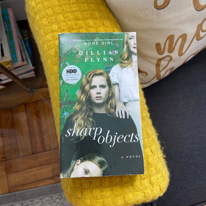 Sharp Objects (Movie Tie-In)